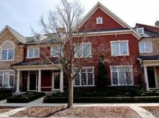 4271 Linden Tree Ln, Glenview, IL 60026