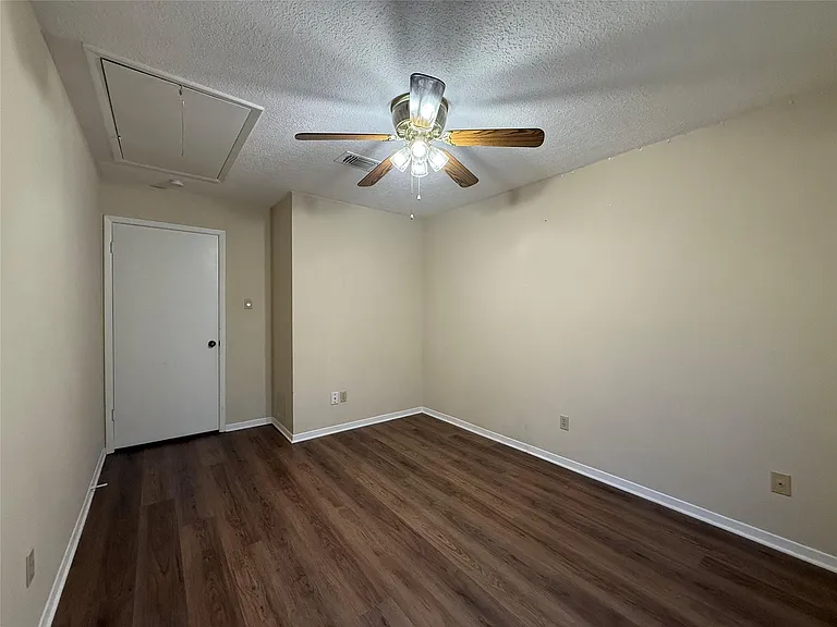 15307 Pebble Lake Dr — Photo 27