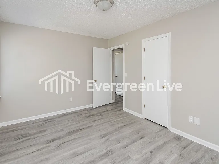 1029 Natchez Trl — Photo 10