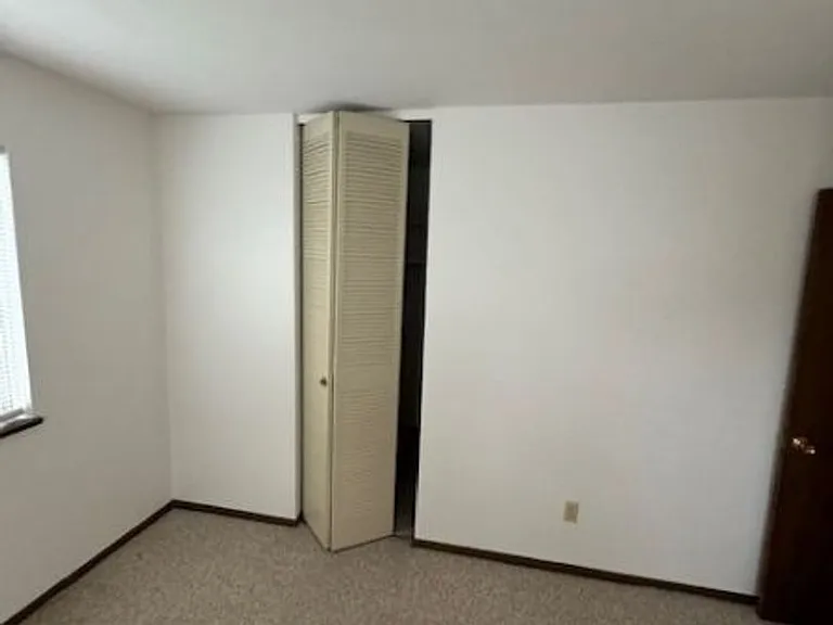 445 W Grand Ave #203 — Photo 6