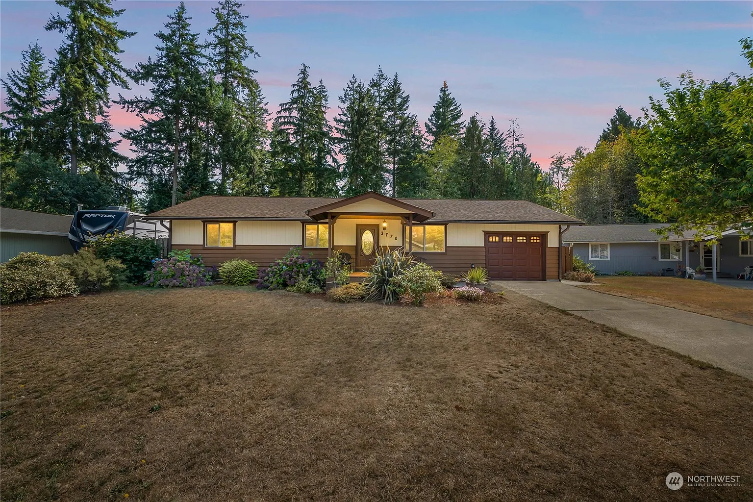 3770 Westland Court SE photo 1