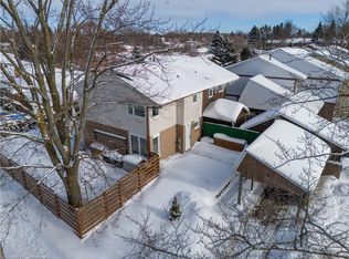 14 Lampman Ln, Barrie, ON
