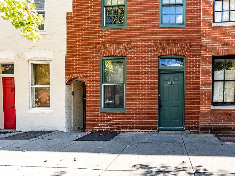 833 S Bond St — Photo 1