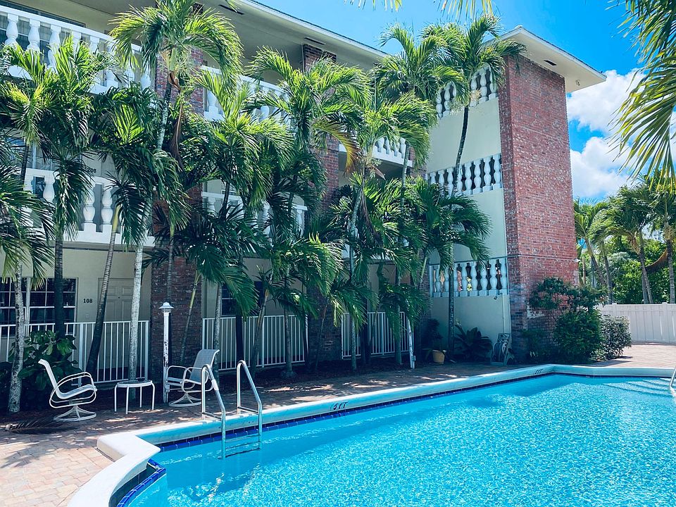 1st image of 2550 NE 51st St #205