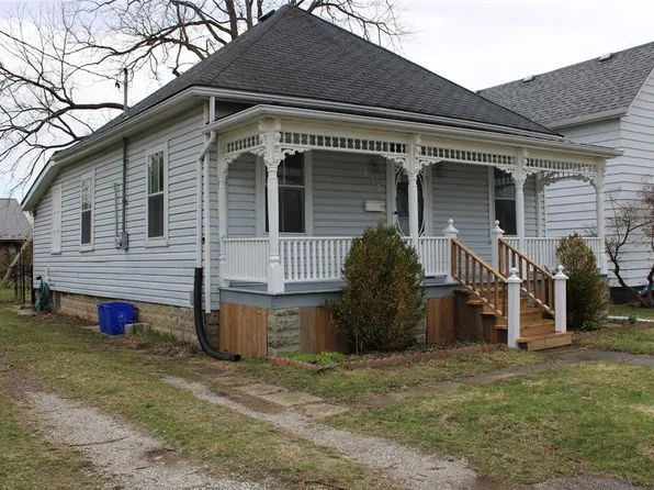 423 West St, Petrolia, ON N0N 1R0