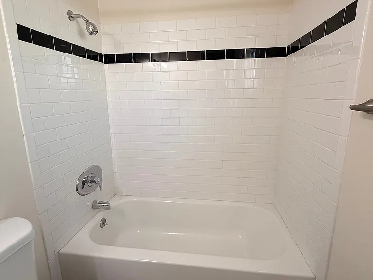 18605 Clark St — Photo 29