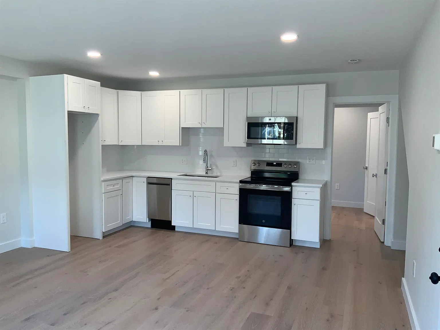 75 - 77 Court Street, Exeter, NH 03833 — Photo 3