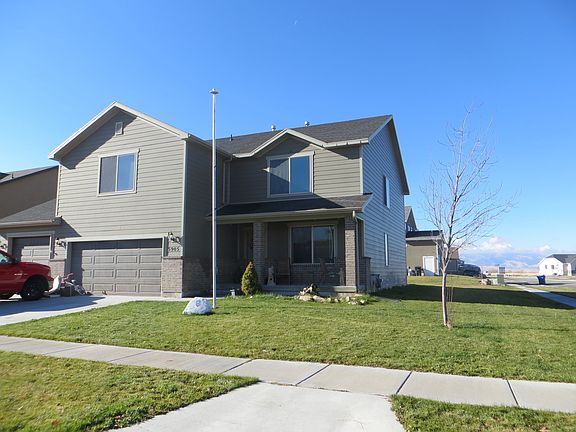 3rd image of 5905 N Columbus Cir