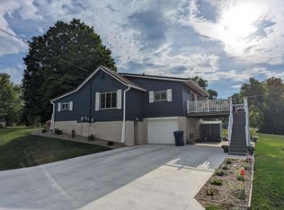 604 Mill Ave, Elgin, IA 52141