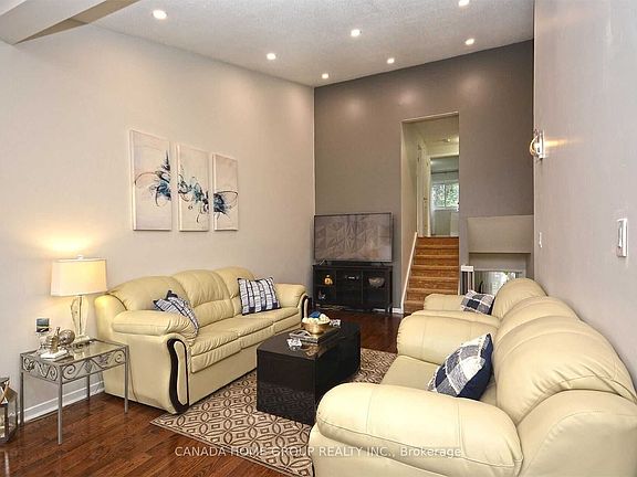 5th image of 2073 S Millway Gate