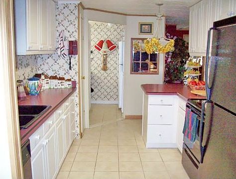 2nd image of 2003 Braeburn Ct