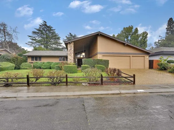 65 Northlite Cir, Sacramento, CA 95831