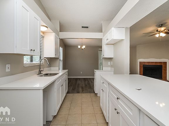 4th image of 12418 Hidden Brook Dr