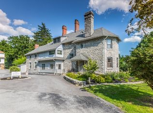 225 N Whitford Rd, Exton, PA 19341