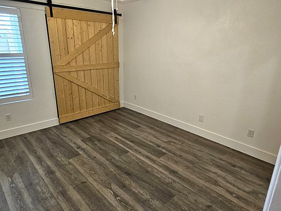3rd image of 6837 S Jentilly Ln