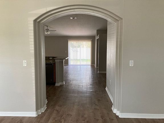 4th image of 52 Panorama Dr