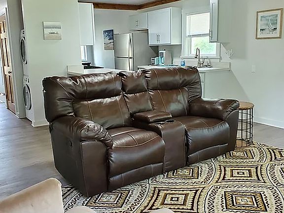 5th image of 7281 Lake Rd #5