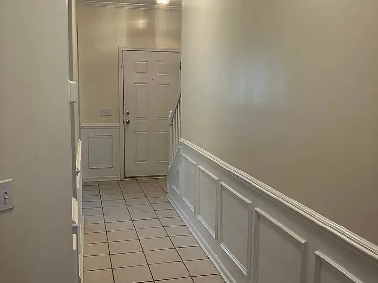 47 Regent Ave — Photo 3