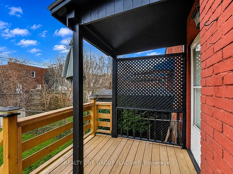 16 Huntley St — Photo 33