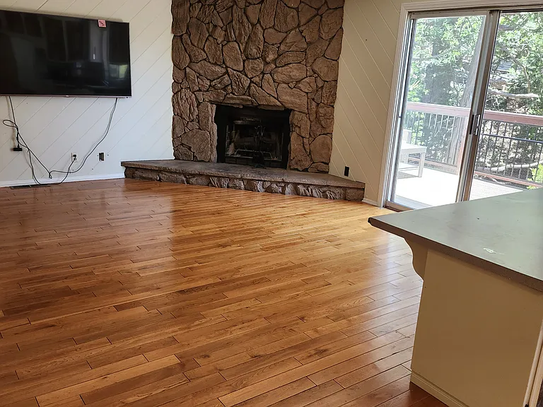 1235 Lovers Ln — Photo 4