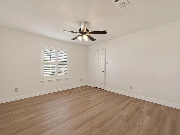 15910 Clayton Bend Dr — Photo 31