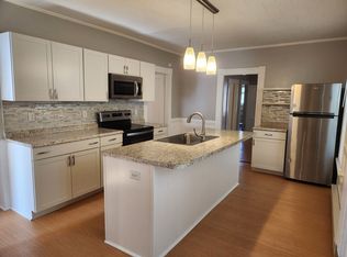 524 Cartier St APT 1, Manchester, NH 03102