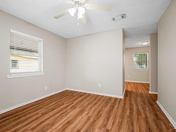 5th image of 822 Lucerne Ave
