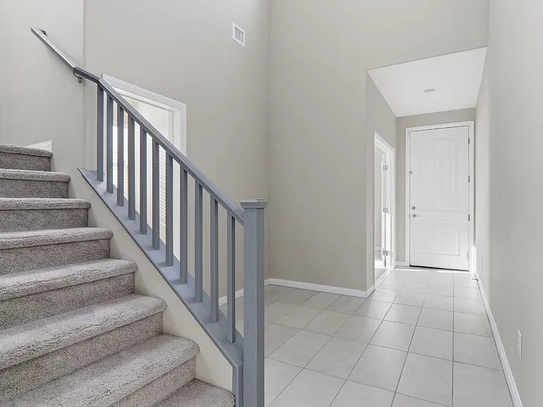 3158 Molinos Dr — Photo 10