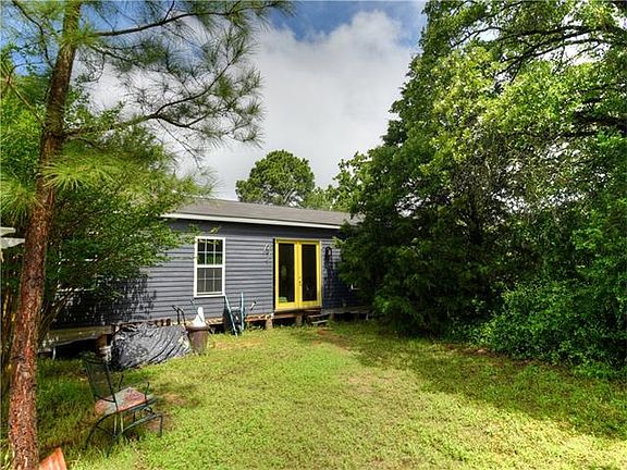 3rd image of 134 Crenshaw Ln