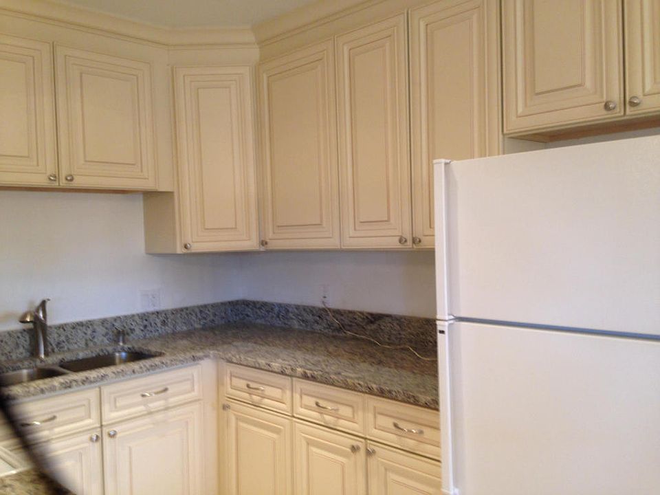 1st image of 192 Sussex J