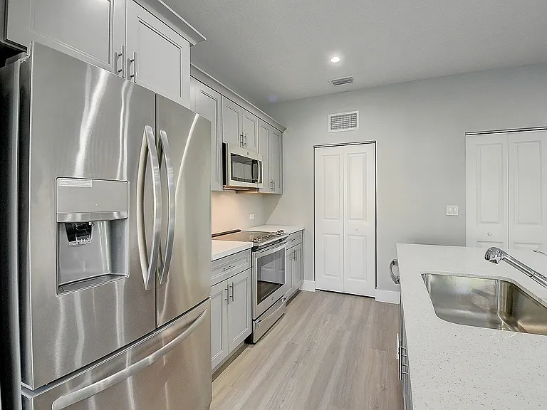 Frederick Isles Townhomes — Photo 9