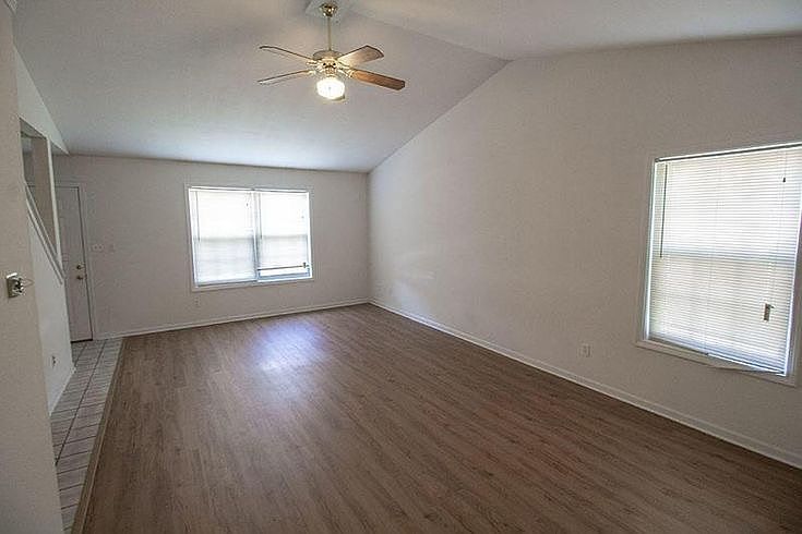 1st image of 2535 Northampton Dr #2