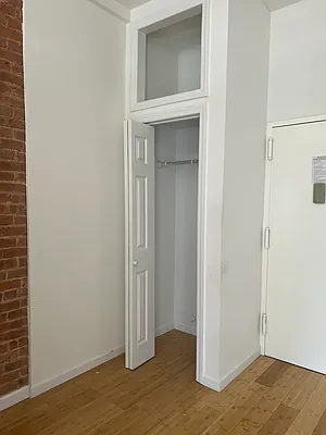 Rented by Centric New York | media 17