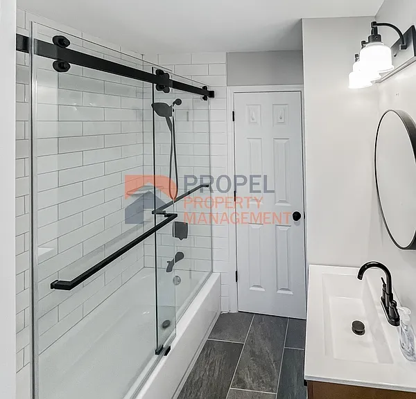 5072 Winifred St — Photo 8