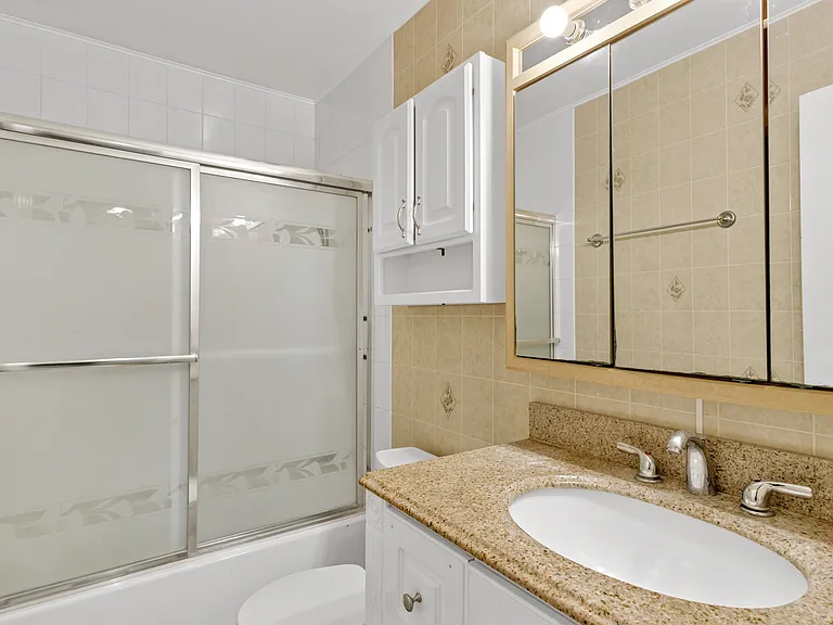 1348 Beverly Ln — Photo 16