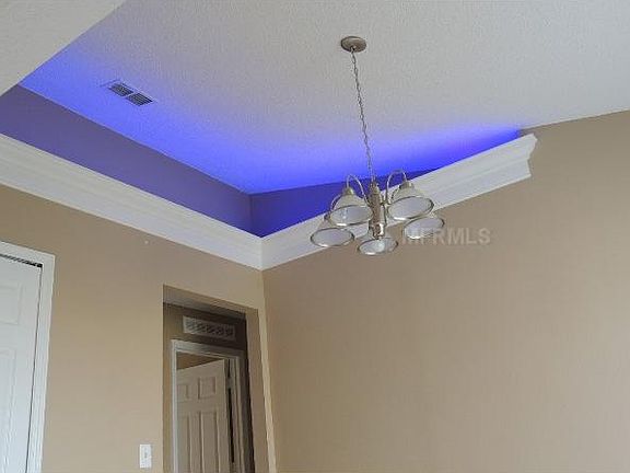 4th image of 220 Bristol Cir