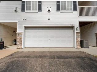 7382 Timber Crest Dr S, Cottage Grove, MN 55016