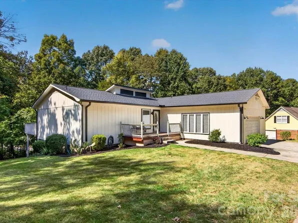 16 Cove Creek Pl SE, Concord, NC 28025