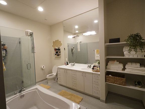 4th image of 5601 Smetana Dr Unit 716