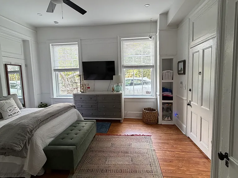 34 Chalmers St #2 — Photo 9