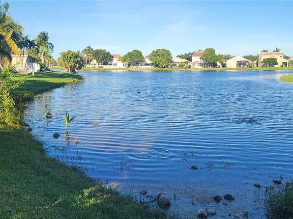 649 Willow Bend Rd, Weston, FL 33327