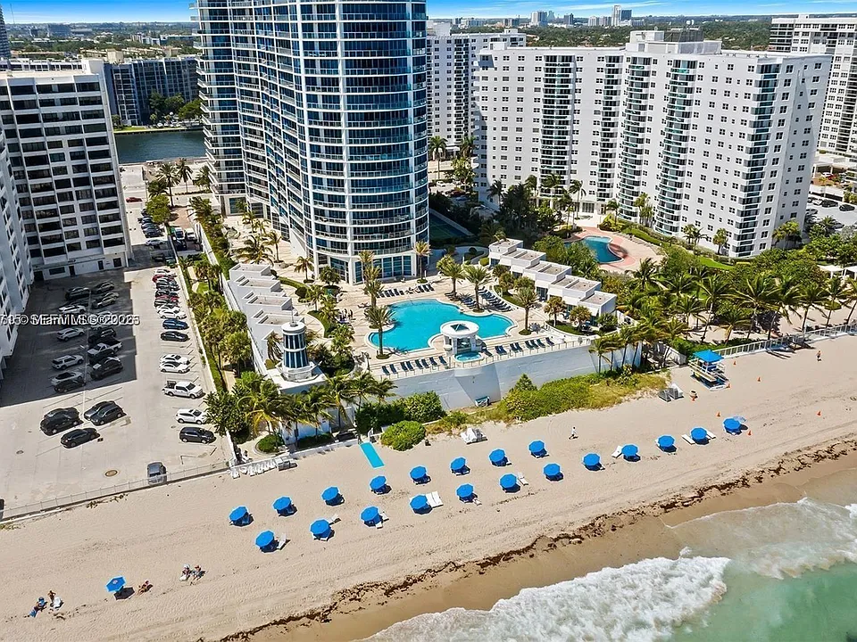 3101 S Ocean Dr #1106