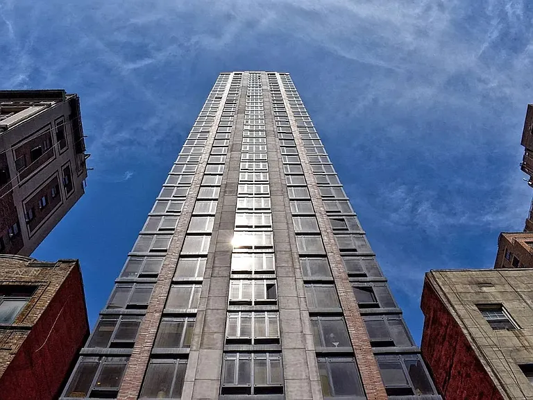 49 E 34th St #15C — Photo 17