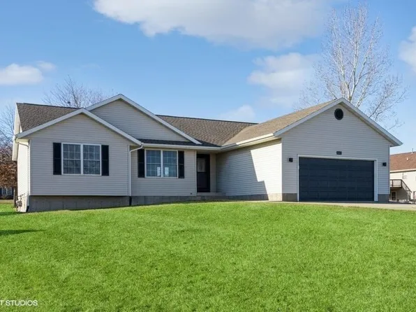 540 1st St N, Walford, IA 52351
