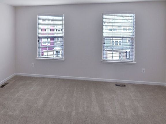 4th image of 23189 Ambrosia Ln