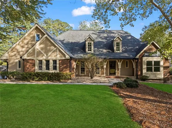 5440 Clinchfield Trl, Peachtree Corners, GA 30092