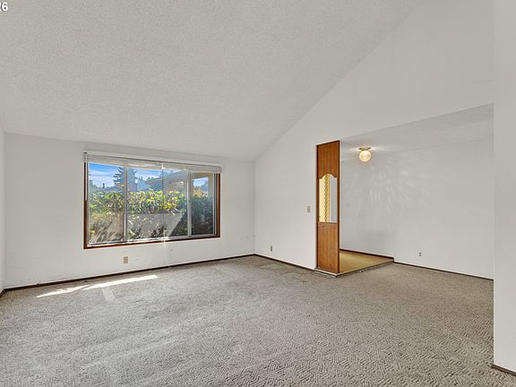 4th image of 2495 Snelling Dr