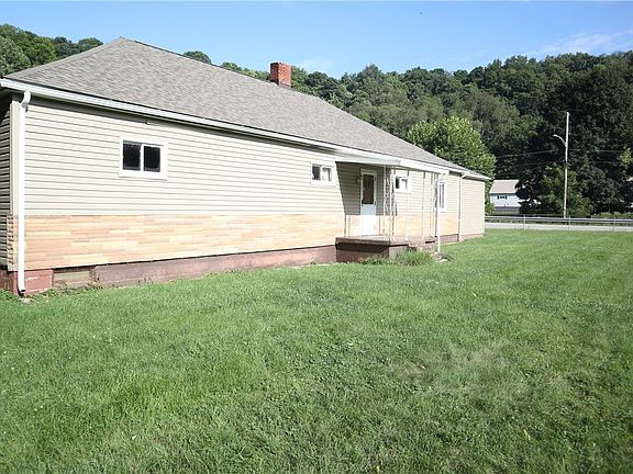 4th image of 521 Pike Run Dr