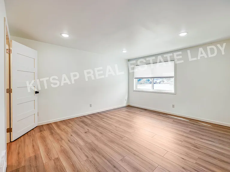 15449 Washington Ave NE #101 — Photo 13