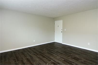 3rd image of 16 Koehler Ave APT 3